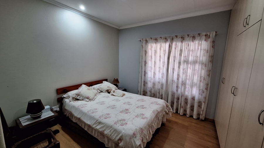 5 Bedroom Property for Sale in Port Owen Western Cape